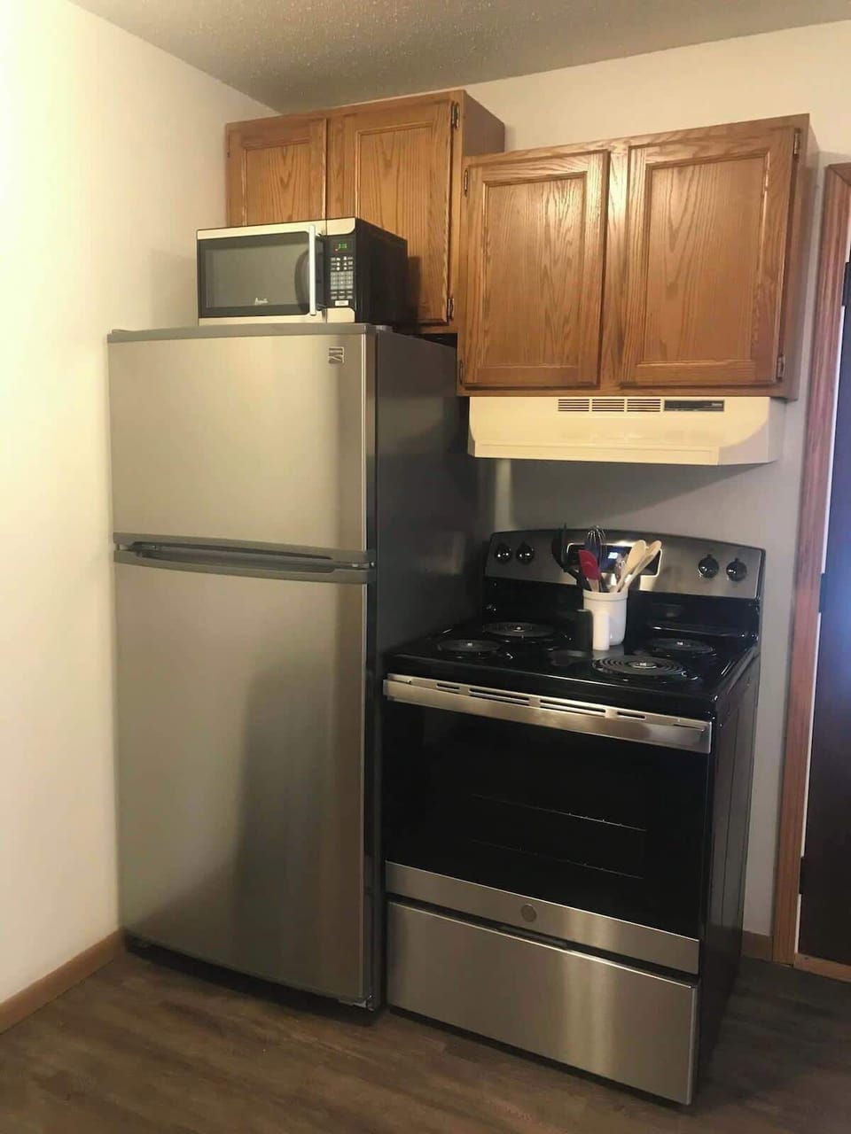 Kitchen - Stove - Fridge