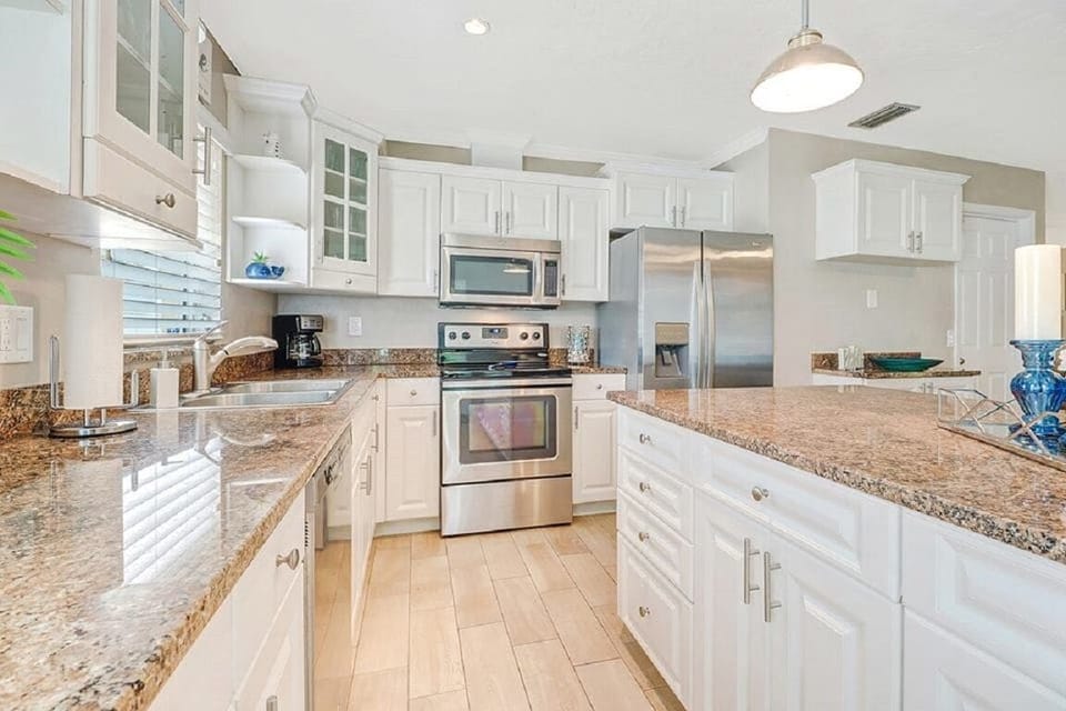 Kitchen side