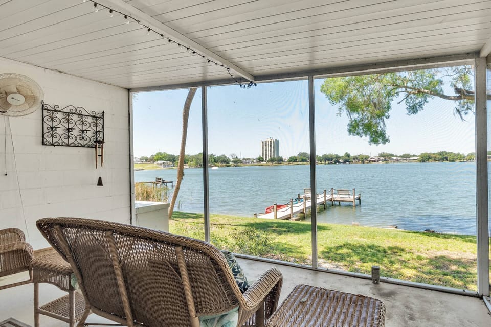 Enjoy the serenity of Lake Silver!