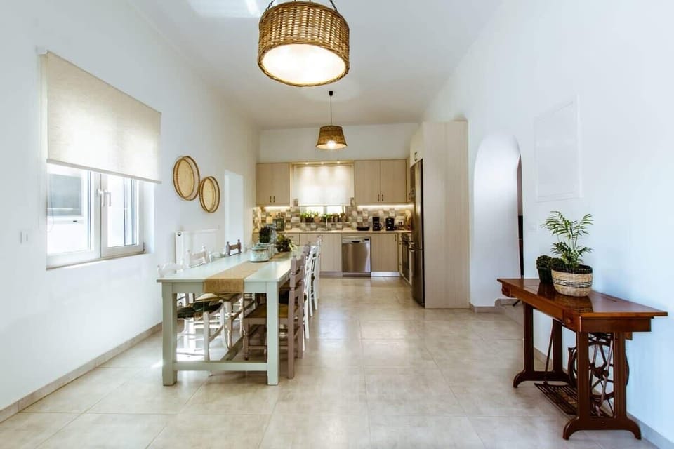 Minimalistic Dining Room