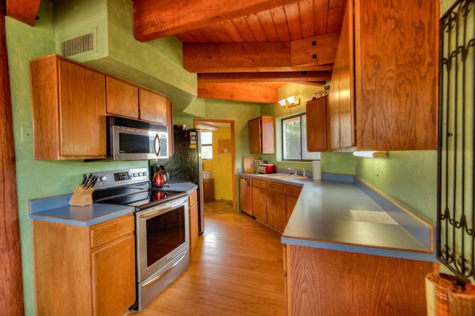 fully stocked kitchen