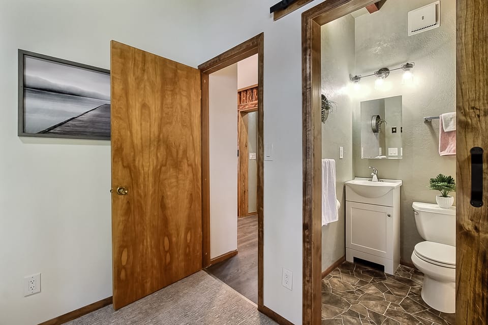 Full bath in the master bedroom. Located right off the front hallway and kitchen