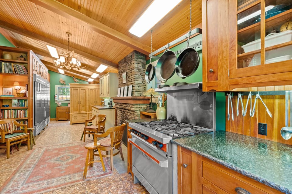 Folded Hills Kitchen (3)