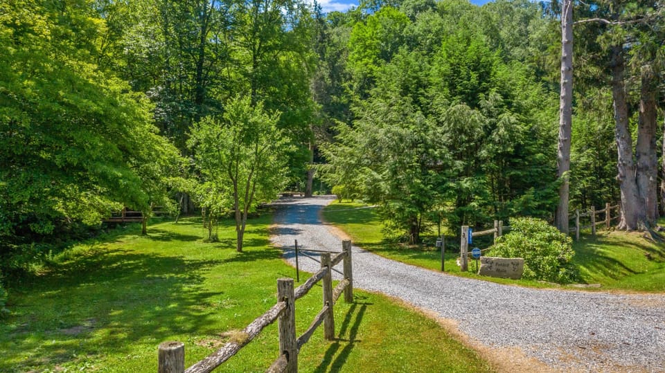 Driveway Entrance 