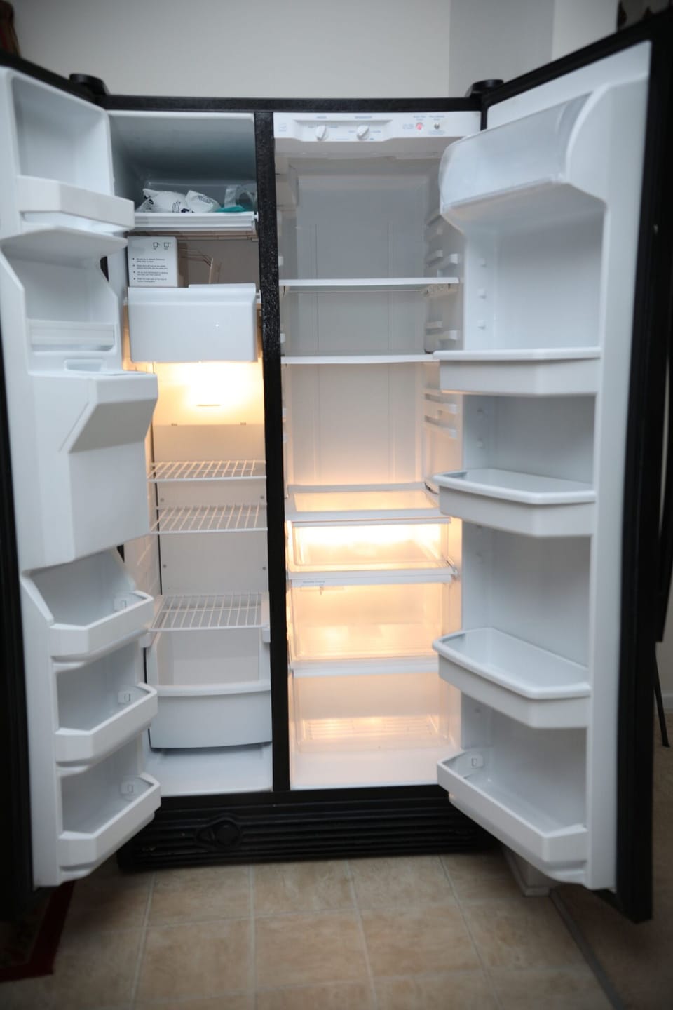 nice clean refrigerator 