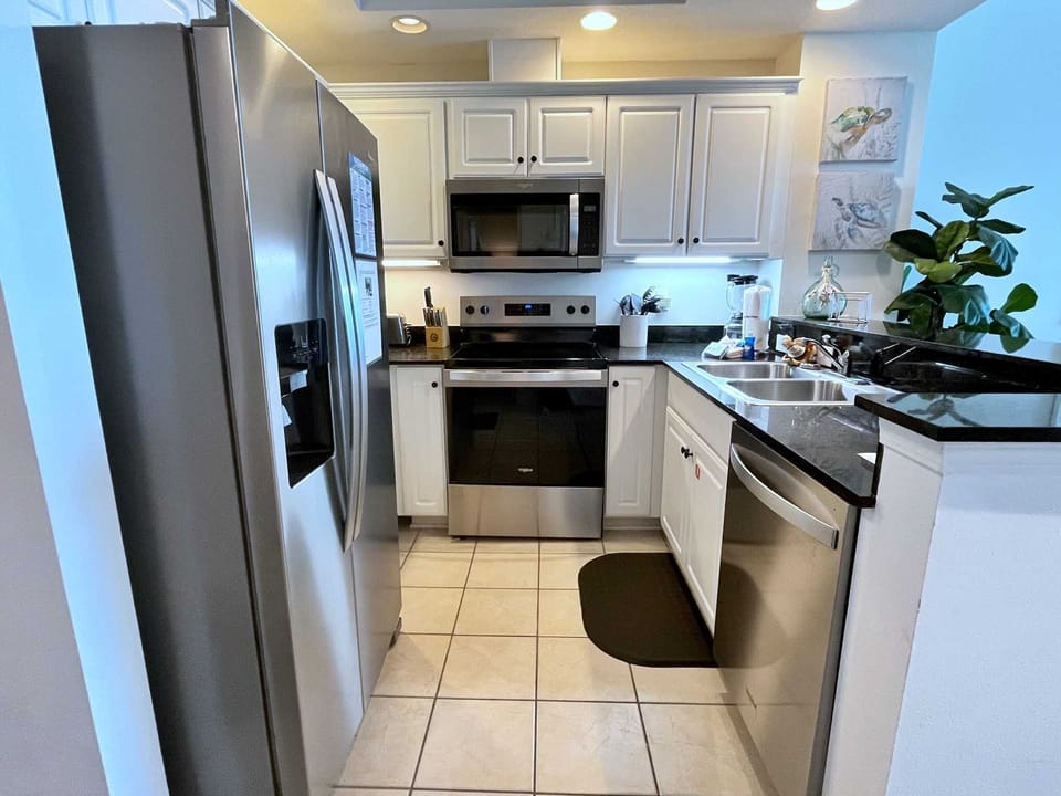 No need to dine out when your place comes with a full-size kitchen.