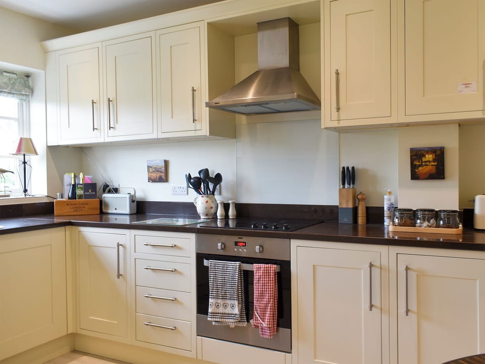 Kitchen | Crown Cottage, Horsted Keynes