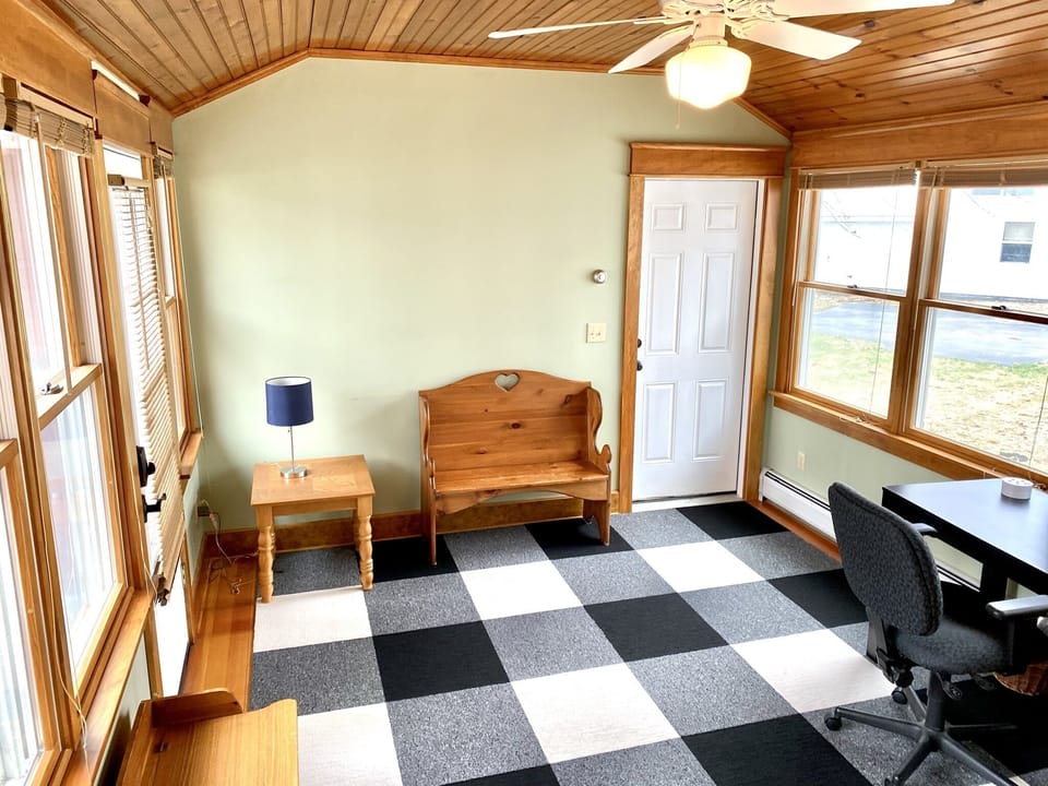 Mud room / office