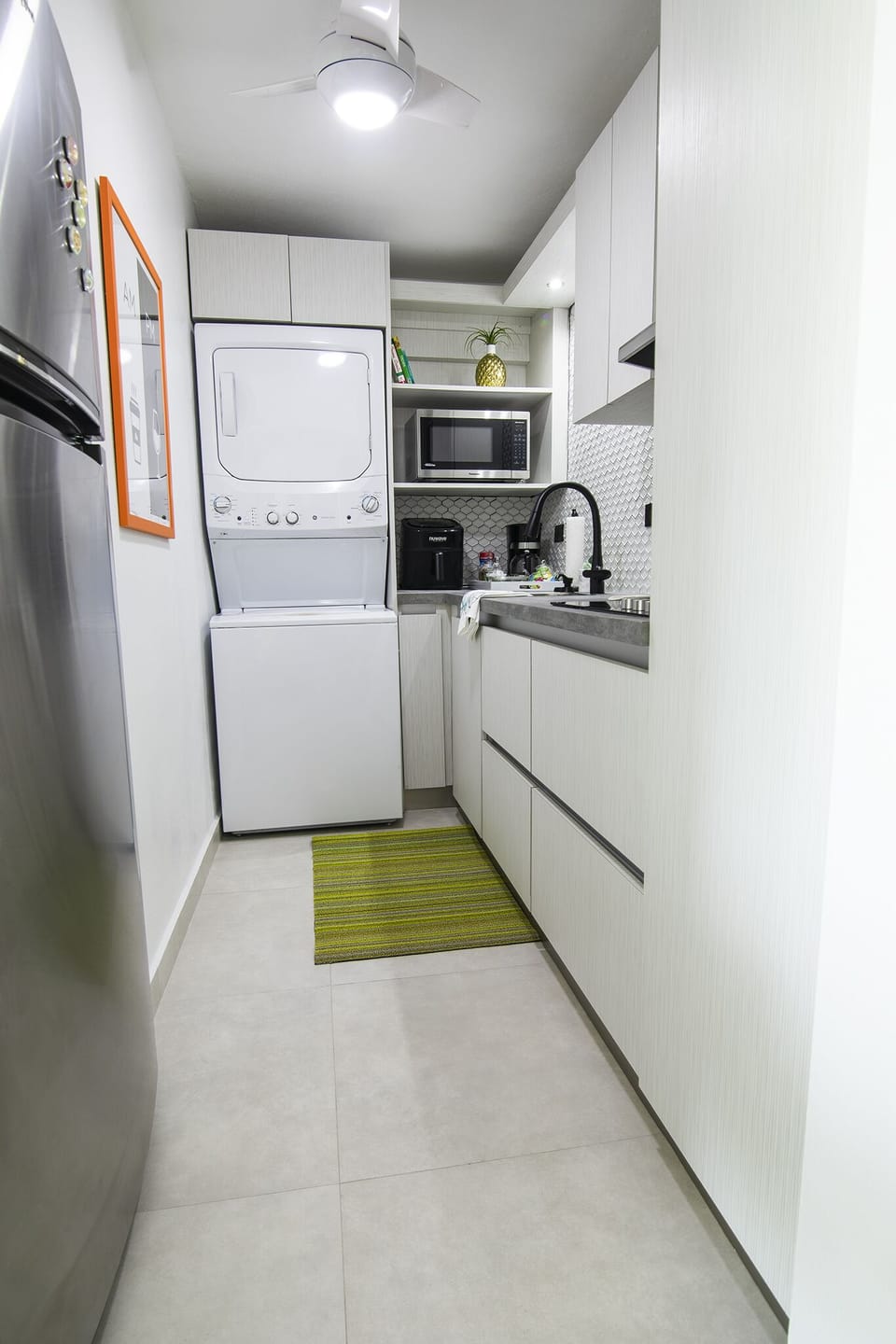 Full Kitchen with laundry station