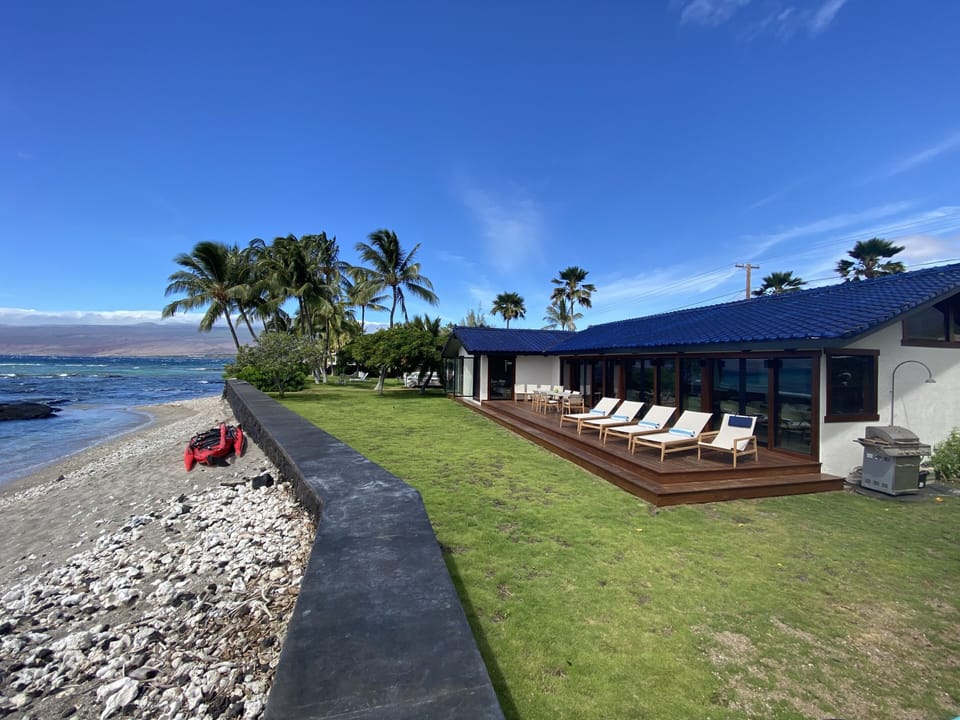 Enjoy the sea and beach directly in front of the house.