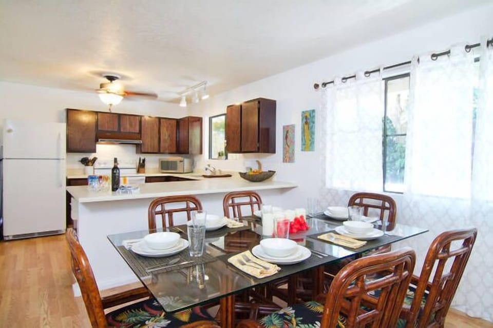 Dining table with seating for six.