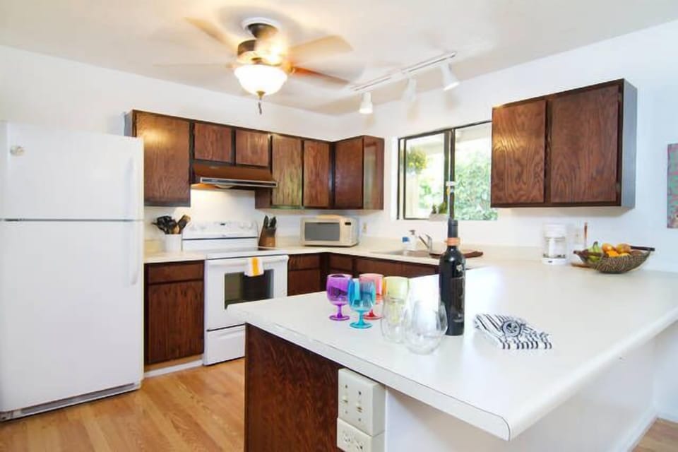 Lots of prep space for cooking.