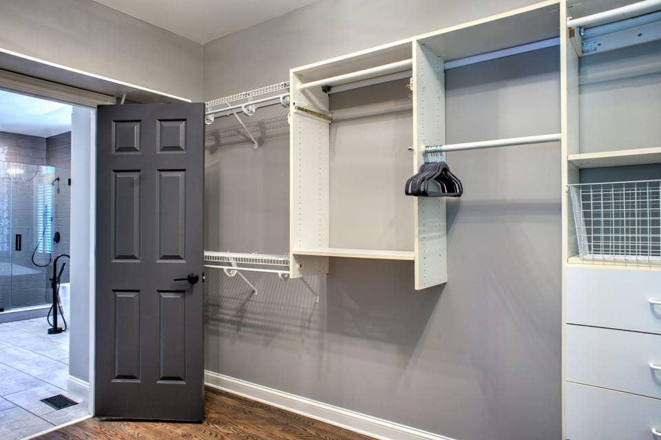 Main Suite/Bedroom One - Walk-In Closet