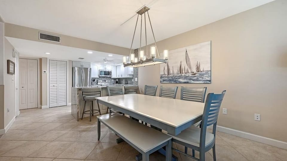 Light, space and flow throughout this unit