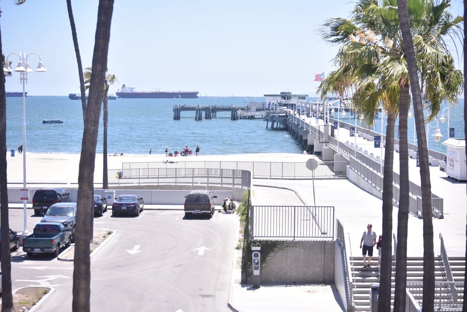 Stunning view of the clear water from the balcony's unit!