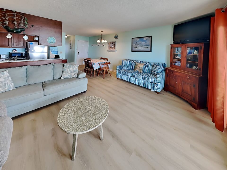 Living Room - Smart TV + Balcony Access