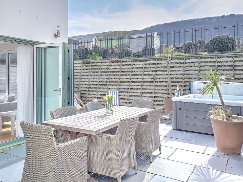 Outside dining on private patio terrace