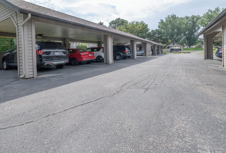 CAR PORT