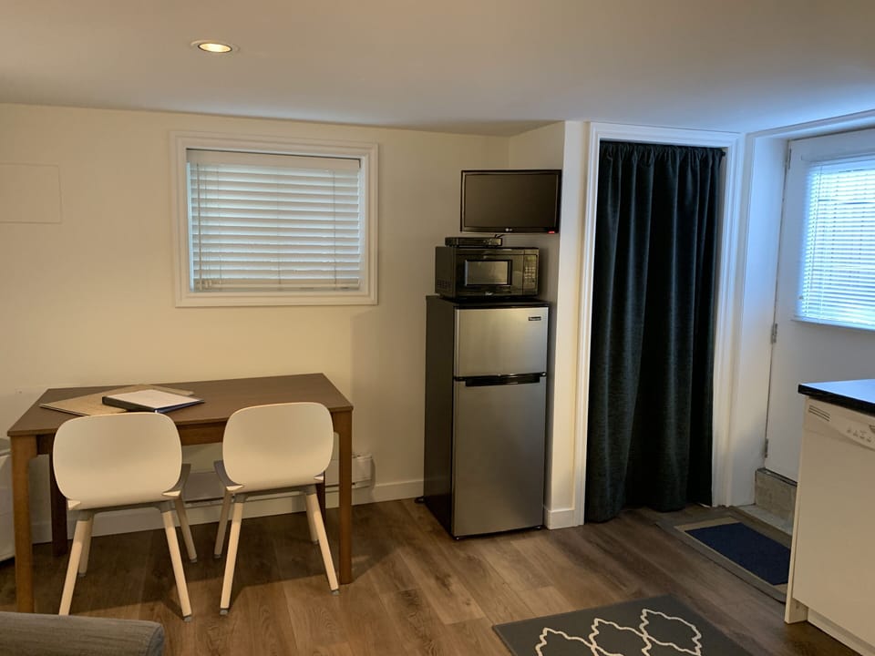 Small dining/work area