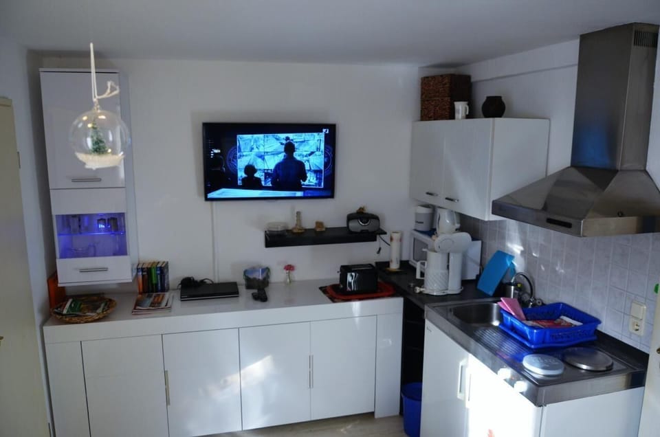 Kitchen area. Picture 3