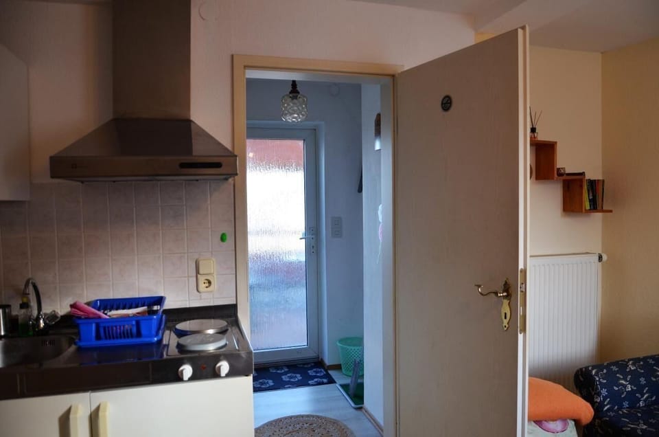Kitchen area. Picture 8