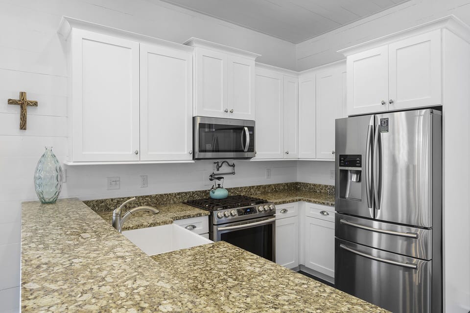 23-Backyard-Bliss-Kitchen