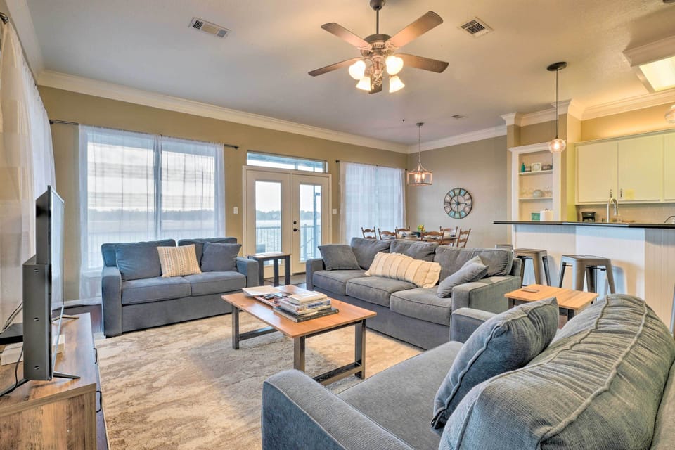 Main Living Space | Smart TV | Free WiFi