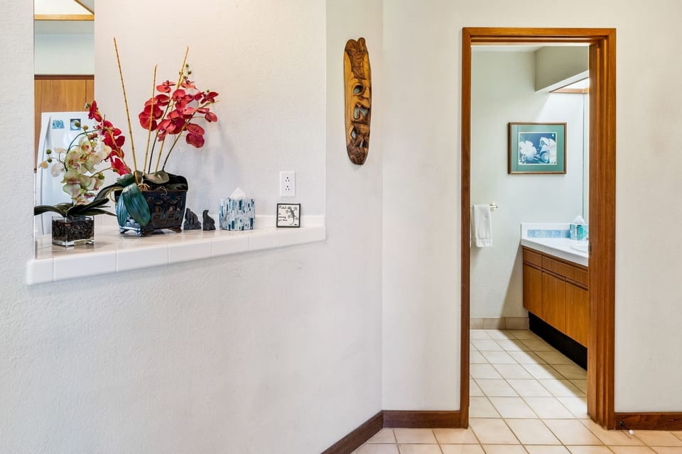 Guest bathroom by entrance 