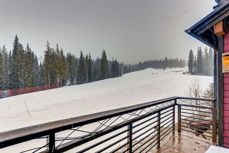 Unbeatable ski-in/ski-out access with breathtaking snow-capped mountain views. Perfect for winter enthusiasts looking for a luxury retreat