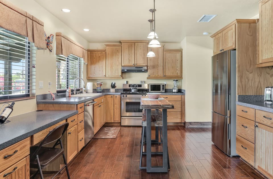 Huge chef's kitchen