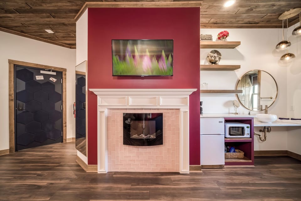 "Great boutique hotel for our quick one night stay! Wish we could have stayed longer! Bed was super comfortable! Lots of coffee for the morning! Super stylish!" Review by Tammy P.