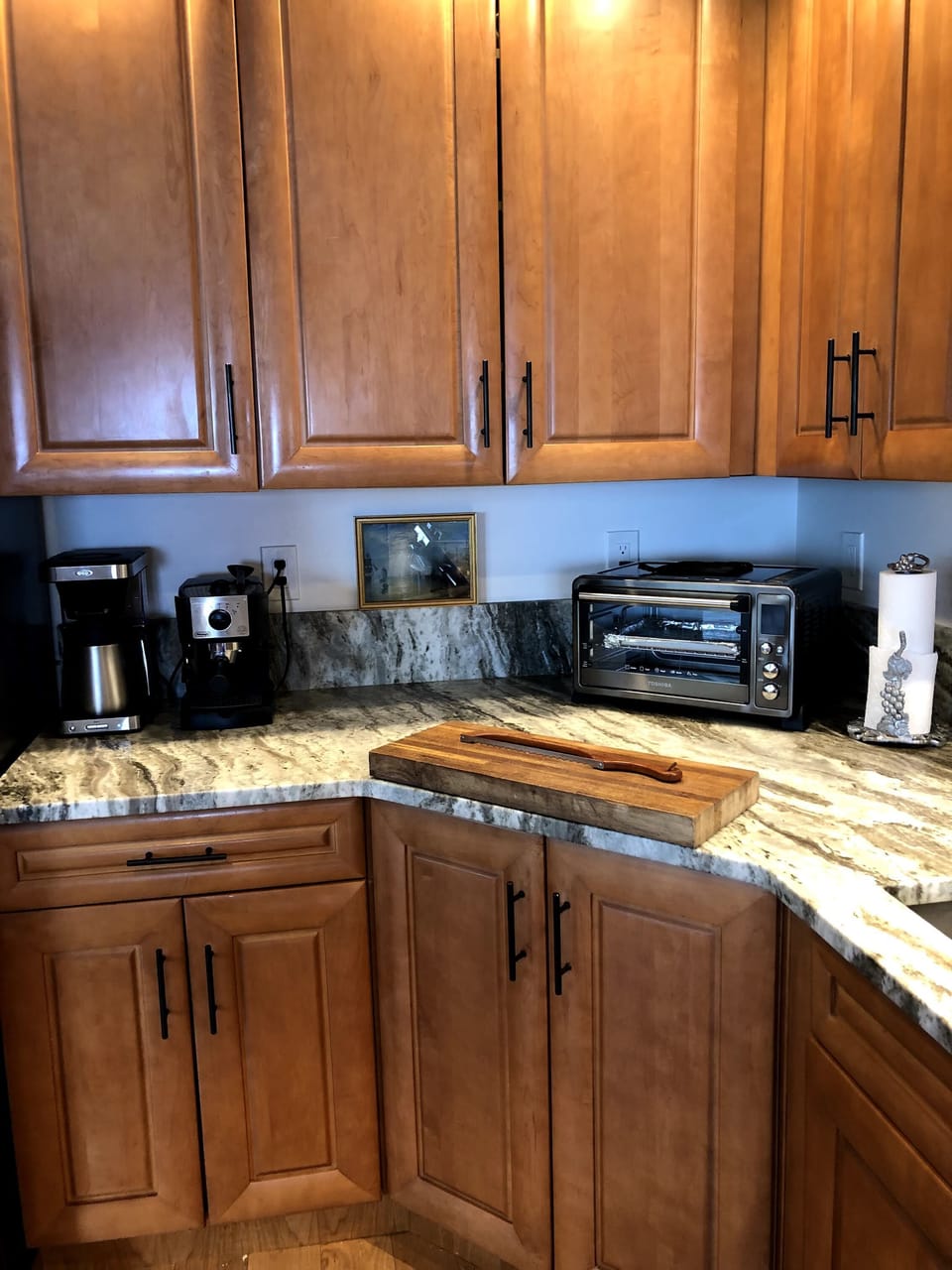 Coffee maker, espresso maker (grinders ) toaster oven and electric kettle, etc..