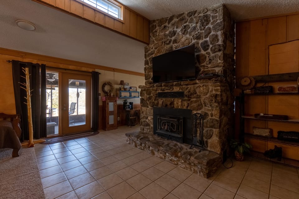 Fireplace in Livingroom with TV