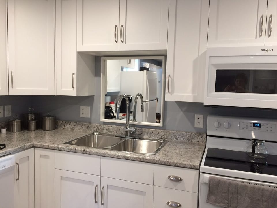 kitchen sink with mirror 