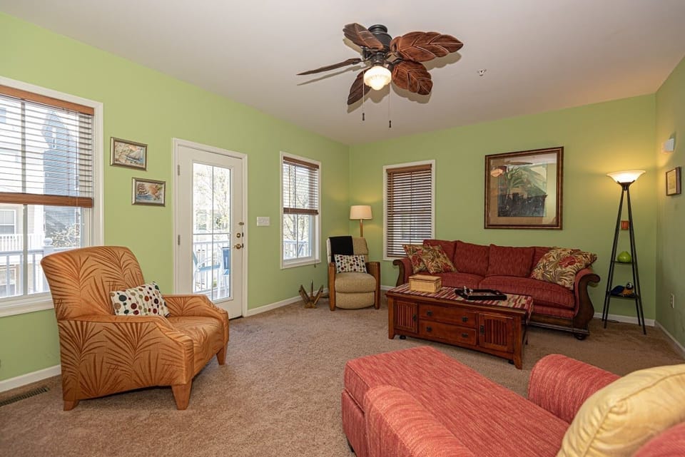 Living Room at Sunset Island 7