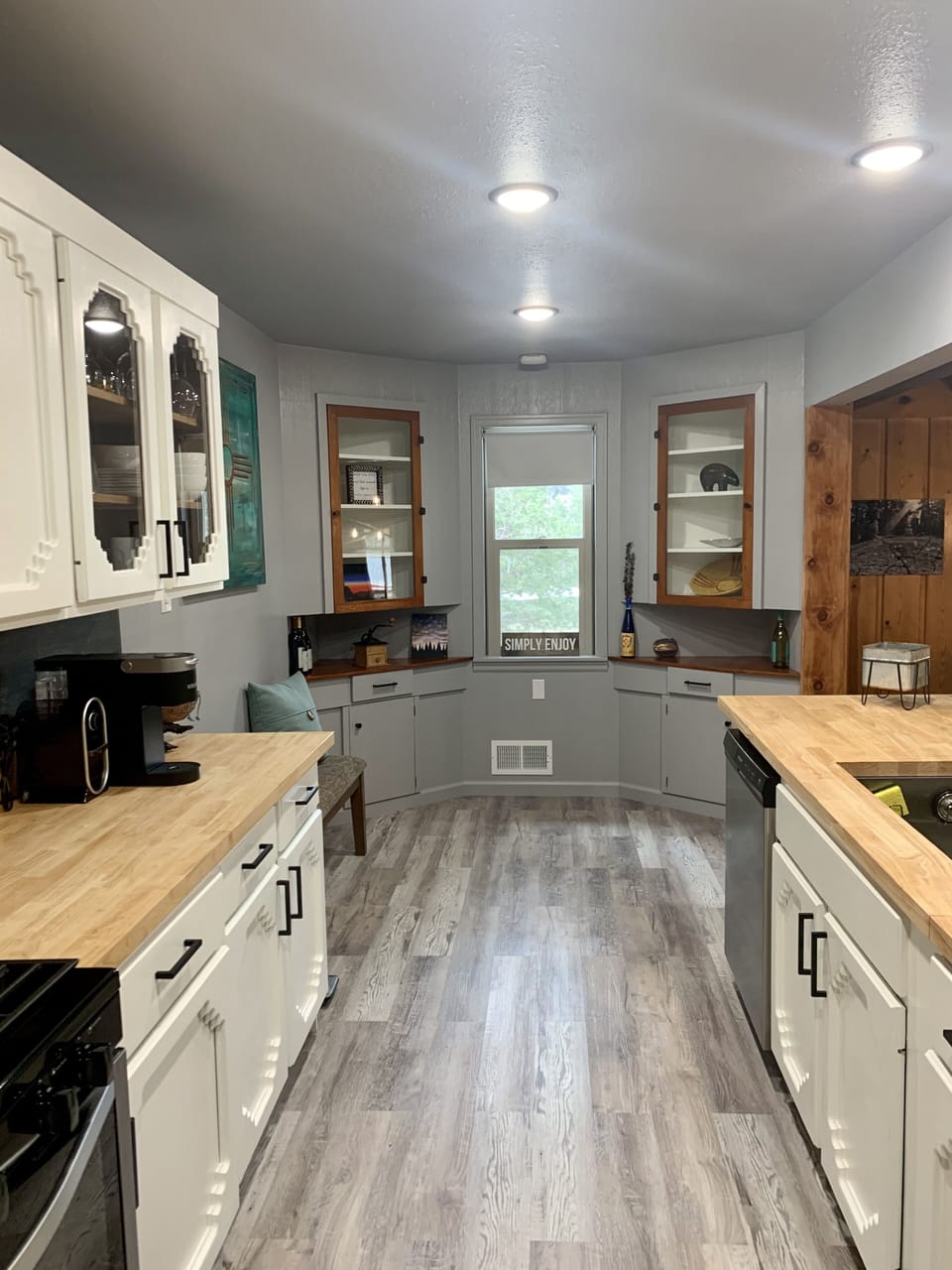 Full kitchen 