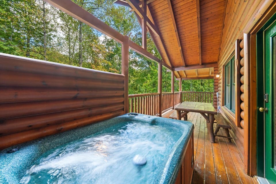 Enjoy the Hot Tub on back deck