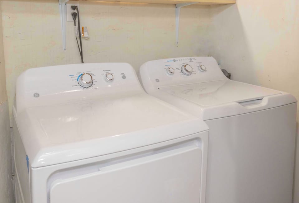 Washer · Dryer 