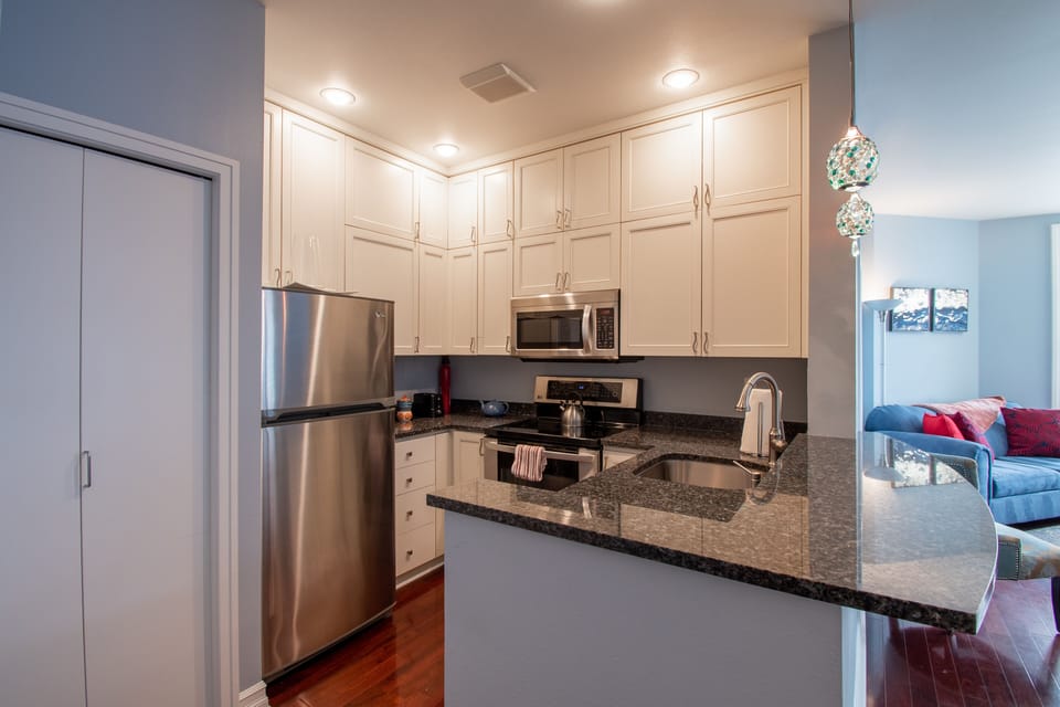 Full Equipped Kitchen 