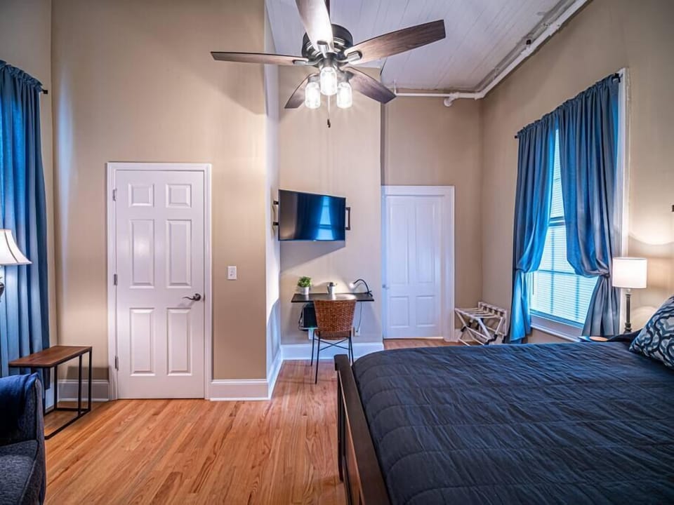 ad329800-1ec1-424b-8053-f3560bed7995