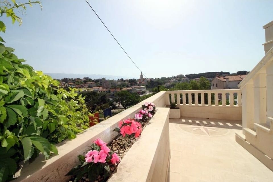 Terrace 2