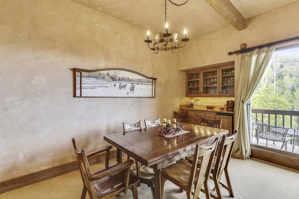 Rustic Dining Area with seating for six, perfect for family dinners and mountain feasts.