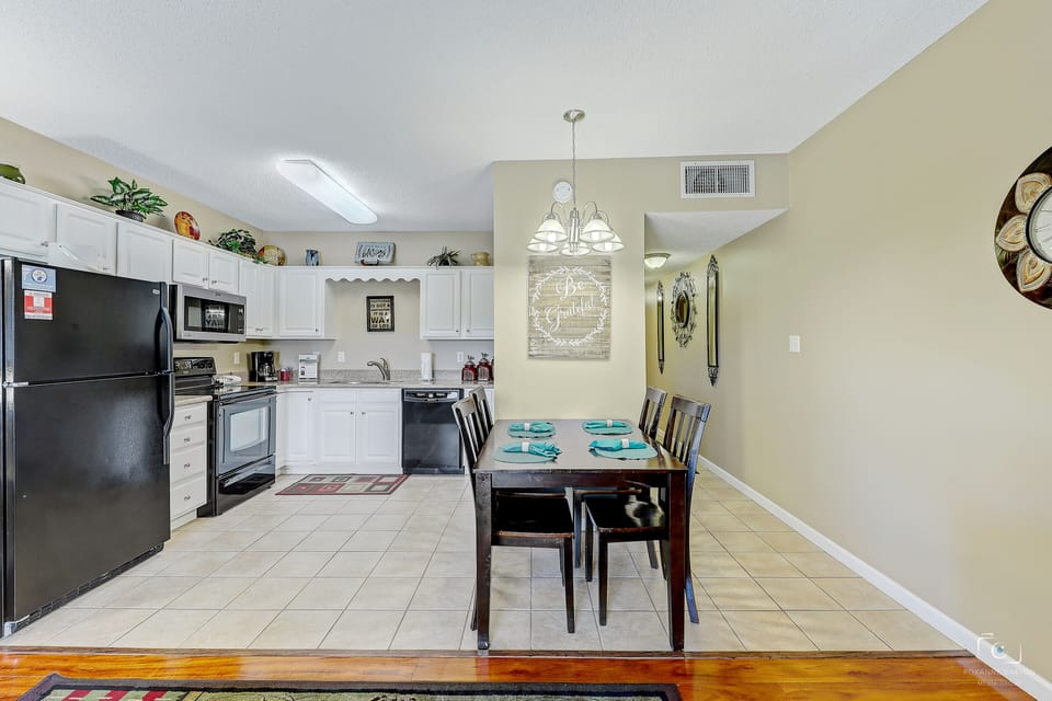 Sleek, Eat-In Kitchen - Bright and spacious, the sleek, eat-in kitchen is perfect for whipping up a romantic dinner, heating up leftovers, or playing a game of cards at the table.