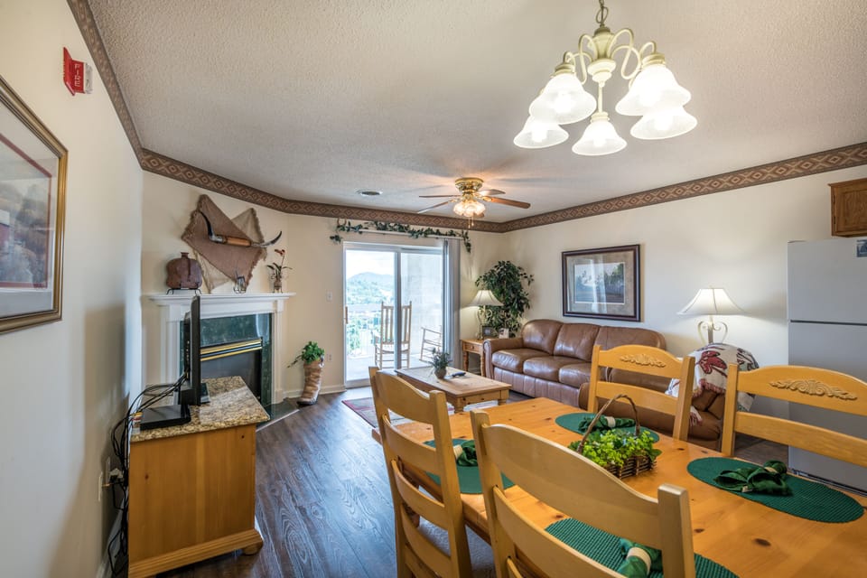 Can't Decide If You Want to Eat or Watch a Movie? - You don't have to here, The open floor plan allows you to do both!