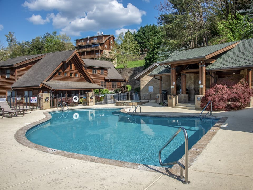 Golf View Resort Seasonal Community Outdoor Pool