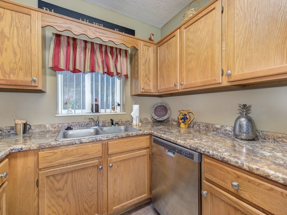 Fully Equipped Kitchen with Stainless Steel Appliances