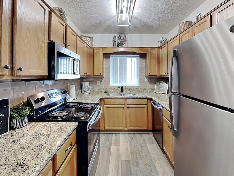 Full Kitchen