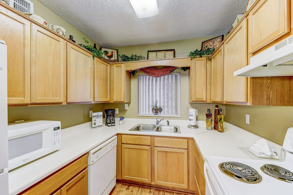 Test Your Culinary Skills - Whip up a delicious family feast or try out one of the many nearby restaurants!