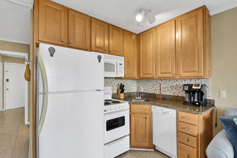 Kitchen - This unit has a kitchenette, great for cooking or making a cup of coffee!