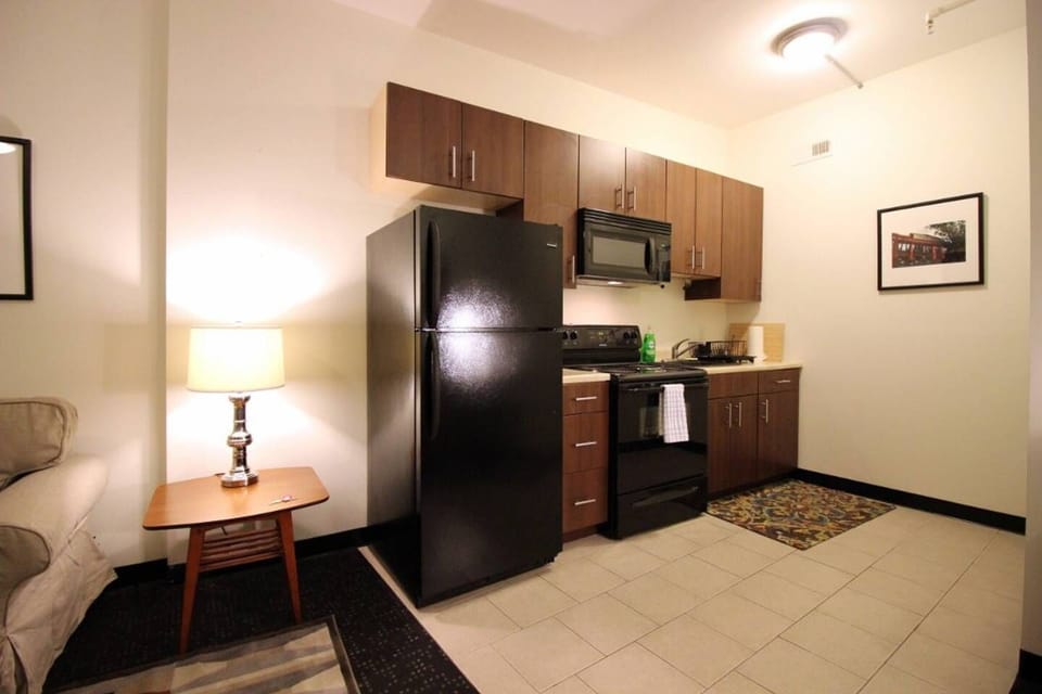 "Full Kitchen - Boston Furnished Rental, Downtown"
